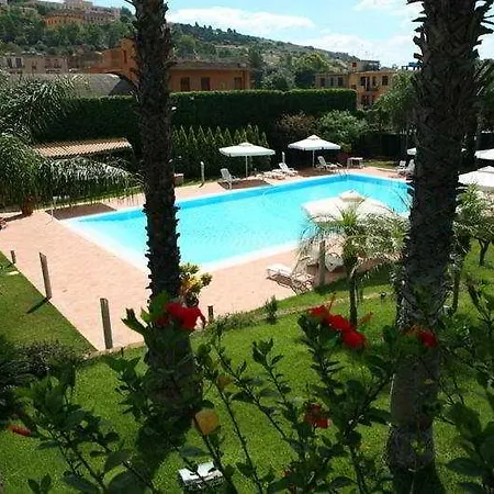 Della Valle 4*