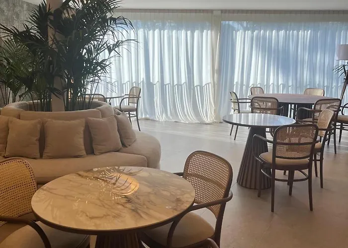 德拉瓦莱酒店 酒店