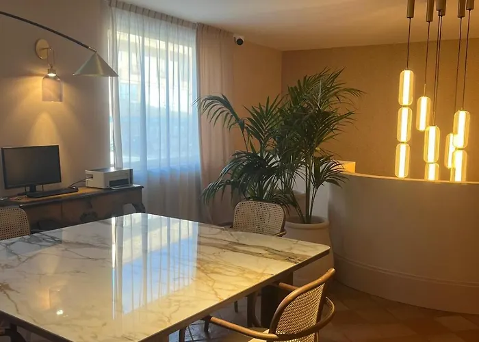 德拉瓦莱酒店 酒店 4*