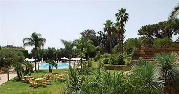 デラ ヴァッレ 4*