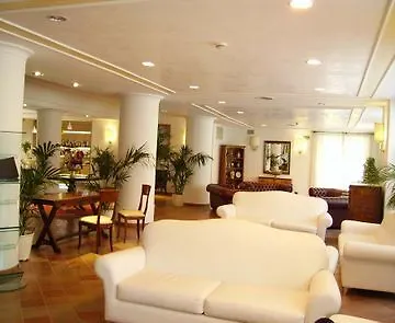 Della Valle Ξενοδοχείο 4*